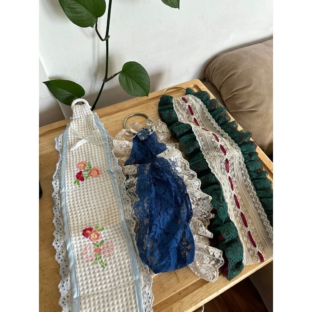 3 Piece vintage Fabric Kitchen towels